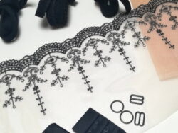 vybavení na šití podprsenky