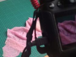 Jak se šije braletka na míru? Nahlédněte do zákulisí kurzu